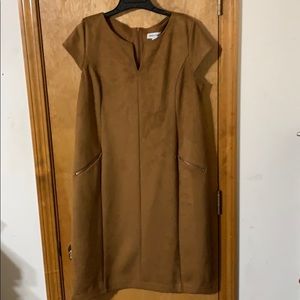 Cute Brown Dress with zipper accents